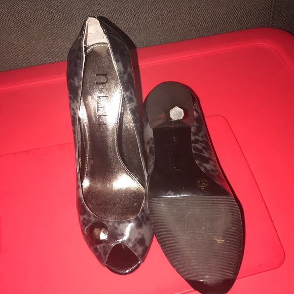 Nicole Miller - Picture 4 of 6